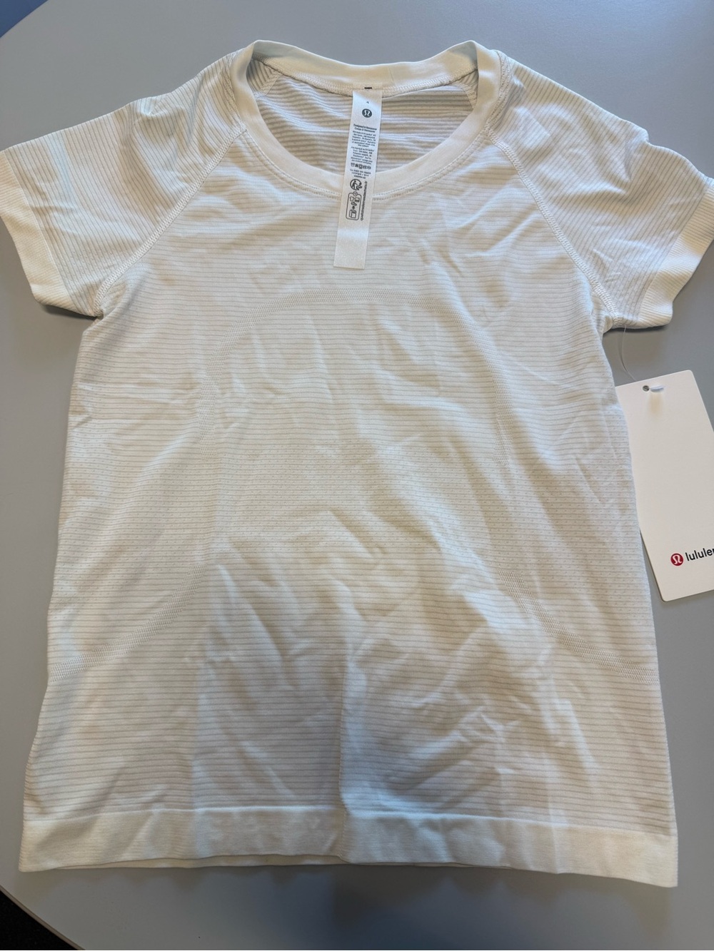 lululemon athletica Women's Short Sleeve Scoop Tee - Light Cream